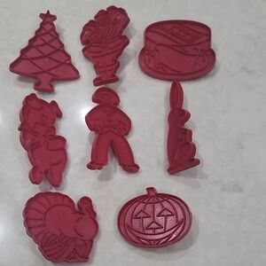 Tupperware Red Holiday Cookie Cutters